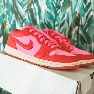 Pink and Red Jordan 1 Low 🩷❤️